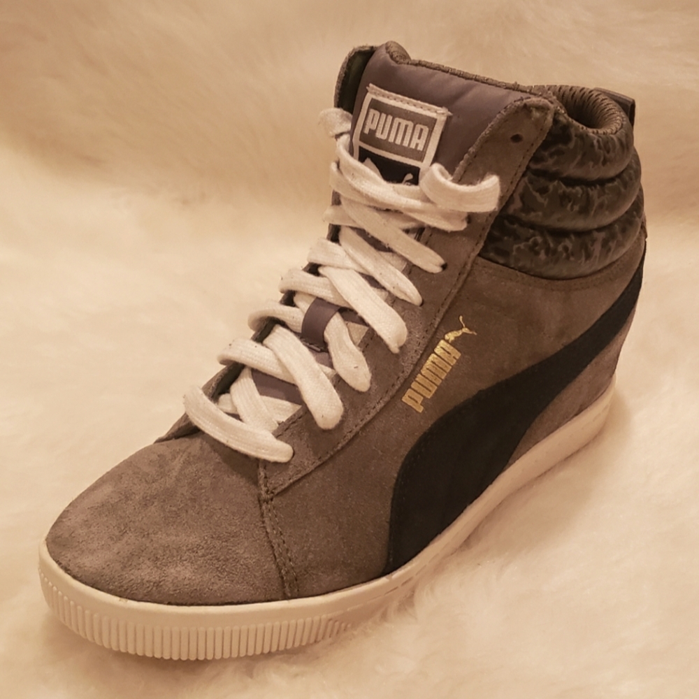 Womens PUMA Camo/Hunter Green Wedge Sneakers